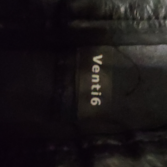 Venti6 Black Vegan Leather Women High Waisted Shorts Sz Large. Excellent Cond - Picture 3 of 4